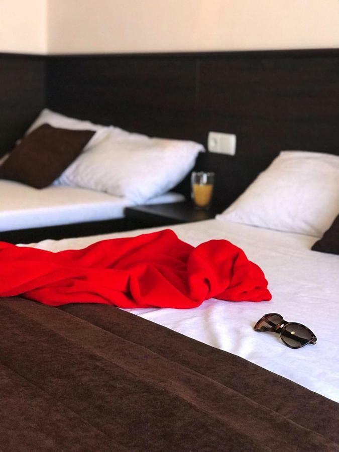 Marmaris Hotel Skadovsʼk Eksteriør billede
